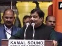 an-industrialist-brokered-deal-between-congress-kejriwal-gadkari