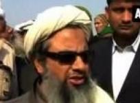 jamiat-ulama-i-hind-chief-mahmood-madani-distributes-relief-supplies-to-muzaffarnagar-riot-victims