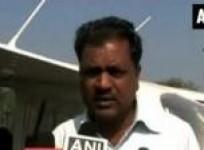aircraft-makes-emergency-landing-on-highway-in-mp-due-to-wind-direction-change