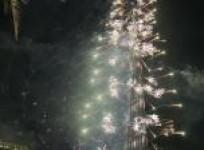 global-fireworks-party-welcomes-in-2014