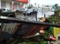 one-dead-as-cyclone-skims-frances-reunion-island