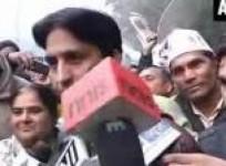 better-that-baba-ramdev-joins-bjp-kumar-vishwas