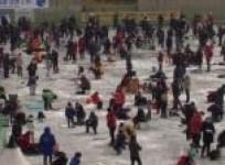 south-koreas-ice-festival-draws-thousands