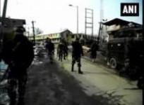 four-policemen-injured-during-gun-battle-in-kashmir