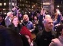 paris-shoppers-storm-store-as-sales-open