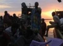 hundreds-of-s-sudanese-flee-countrys-warzone-by-water
