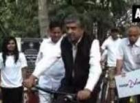 people-pledge-to-vote-during-awareness-rally-in-bangalore