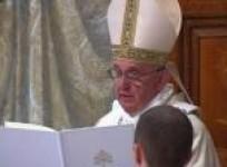 pope-francis-baptises-children-in-the-sistine-chapel