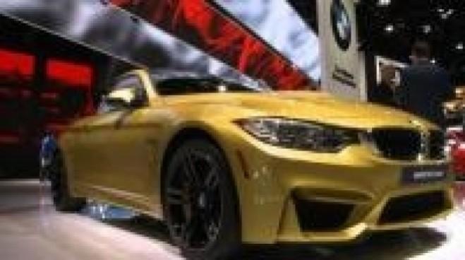 Detroit auto show, record year for luxury cars