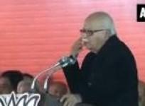 lk-advani-praises-narendra-modi-but-cautions-party-against-over-confidence