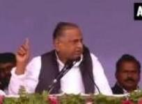 mulayam-attacks-bjp-for-choosing-narendra-modi-as-pm-candidate