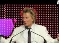 Rod Stewart boasts about having 8 kids over 5 decades on Twitter