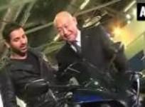 john-abraham-endorses-yamaha-motorbike-at-auto-expo