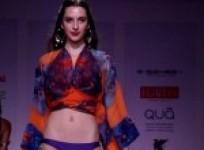 how-to-dress-glamourous-for-a-beach-holiday
