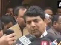 polticos-condemn-pepper-spray-in-lok-sabha