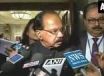 no-question-of-delaying-gas-price-hike-veerappa-moily-on-kejriwals-demand