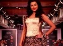 hamsa-nandini-has-a-nostalgic-experience-on-the-ramp