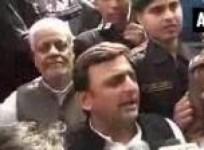 ls-polls-akhilesh-flags-off-sp-cycle-rally-to-woo-voters