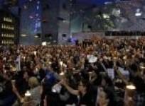 australians-hold-candlelit-vigils-after-death-of-asylum-seeker