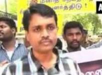 tna-supporters-protest-against-scs-stay-on-release-of-rajiv-gandhi-assassins
