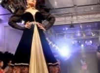 mumtaz-sorcar-goes-dramatic-on-the-ramp