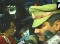 up-police-fails-to-arrest-subrata-roy-police-returns-from-his-residence
