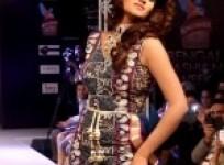 nusrat-jahans-glam-catwalk