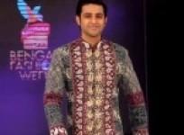 actor-shoaib-khan-sets-the-ramp-on-fire