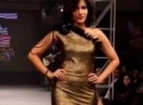 sonali-shegal-sizzles-in-a-high-slit-dress