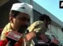 arvind-kejriwal-begins-his-tour-in-narendra-modis-gujarat-to-verify-his-development-claims