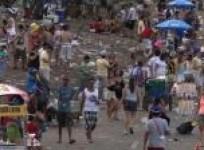 waste-invades-the-streets-of-rio-after-the-carnival