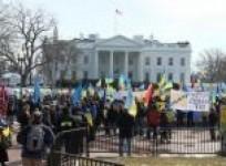 anti-russian-protesters-rally-outside-white-house