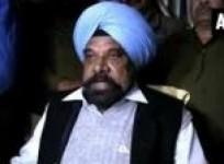indian-customs-officials-recover-6-people-with-arms-in-samjhauta-express