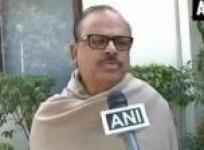 kejriwal-uses-chartered-plane-politicos-react