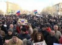 thousands-of-pro-russians-rally-in-ukraines-donetsk