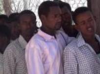 african-migrants-who-survived-capsizing-treated-in-yemen
