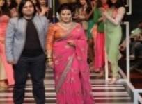 abhinetri-pooja-gandhi-walks-the-ramp-at-bfw