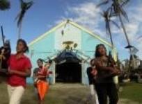 philippine-catholics-make-lifelong-pledge-after-typhoon
