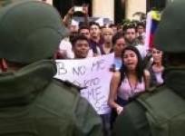 peaceful-protests-in-venezuela-after-crackdown