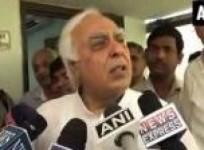 modi-and-kejriwal-both-sell-only-dreams-sibal