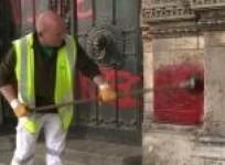 paris-sacre-coeur-church-defaced-with-anarchist-graffiti