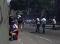 clashes-in-caracas-after-opposition-mayors-arrested