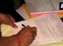 baichung-bhutia-rk-singh-files-nomination-for-2014-general-elections