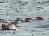 in-antarctica-a-town-that-thrives-despite-the-shivers
