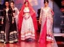 romanticising-mystery-and-passion-through-fashion