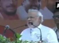 narendra-modi-targets-rahul-gandhi-at-amravati-rally