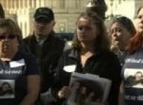 crash-victim-families-press-gm-as-ceo-barra-testifies