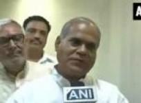 congress-gautam-budh-nagar-ls-candidate-ramesh-tomar-joins-bjp