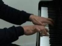 star-conductor-chung-goes-easy-on-piano
