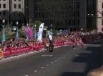 thousands-turn-out-for-london-marathon